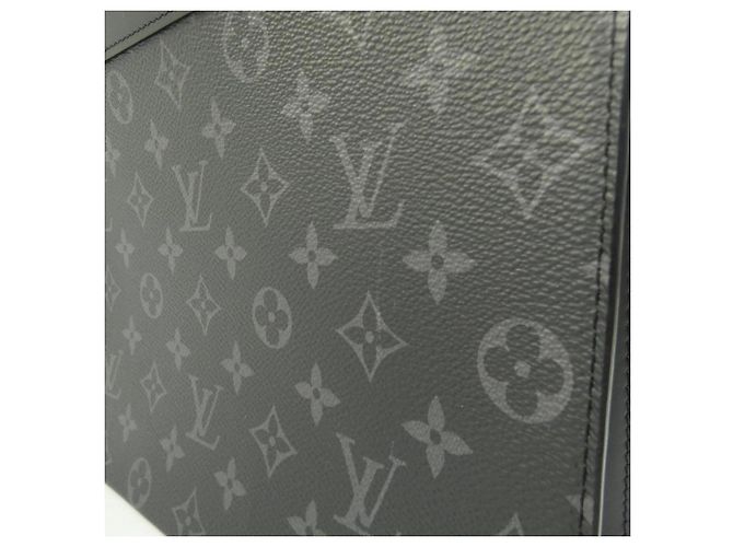 Louis Vuitton Monogram Eclipse Pochette Voyage MM Nero - vista 4