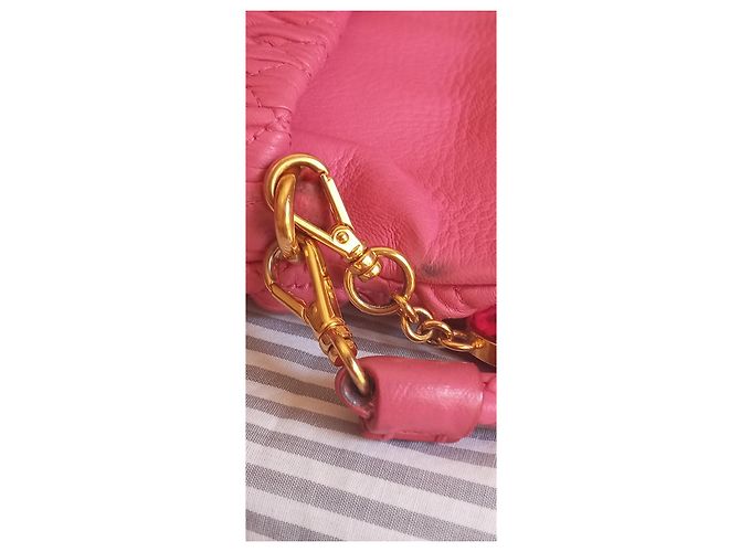 Mala de mão Miu Miu em couro acolchoado rosa com cristais - vista 8