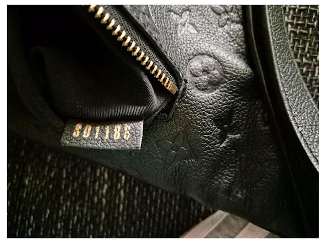 Bumbag Louis Vuitton Marsupio Monogram Embossed Nero - vista 4