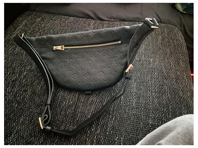 Bumbag Louis Vuitton Marsupio Monogram Embossed Nero - vista 5