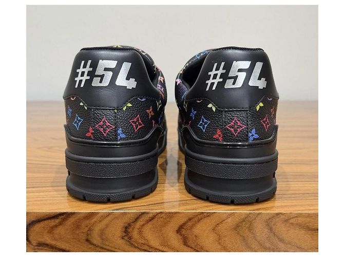 Louis Vuitton x Takashi Murakami Tênis LV Trainer Preto - vista 3