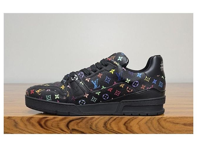 Louis Vuitton x Takashi Murakami Tênis LV Trainer Preto - vista 4