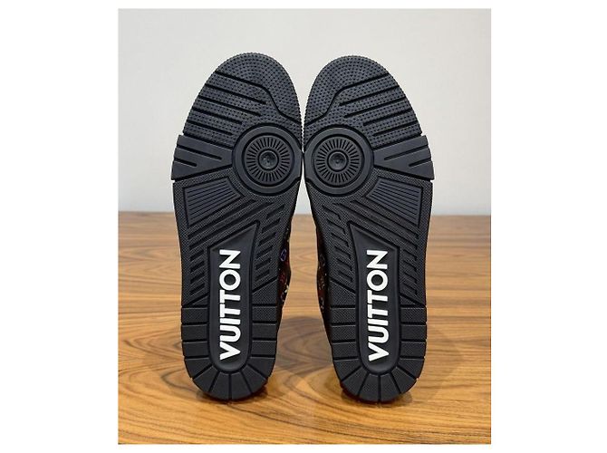 Louis Vuitton x Takashi Murakami Tênis LV Trainer Preto - vista 6