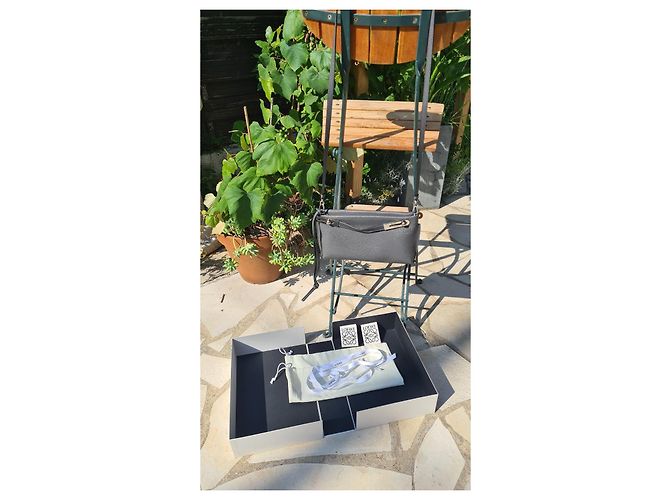 Loewe Borsa a mano in pelle granulata grigia Grigio - vista 13
