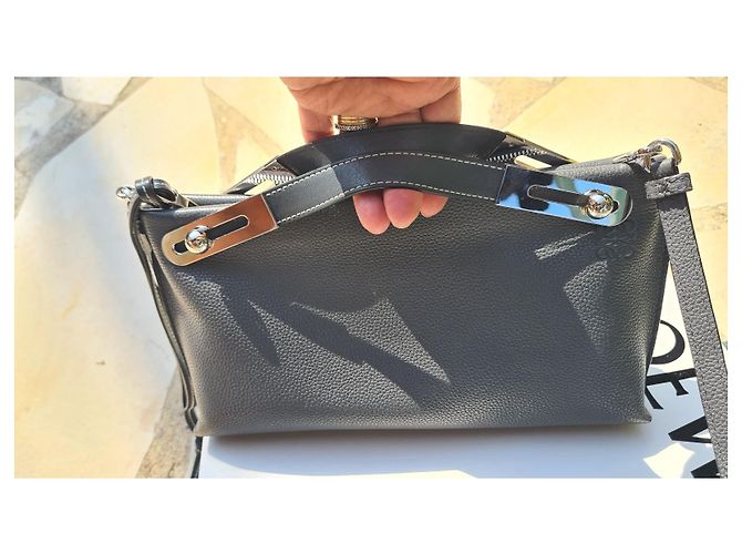 Loewe Borsa a mano in pelle granulata grigia Grigio - vista 9