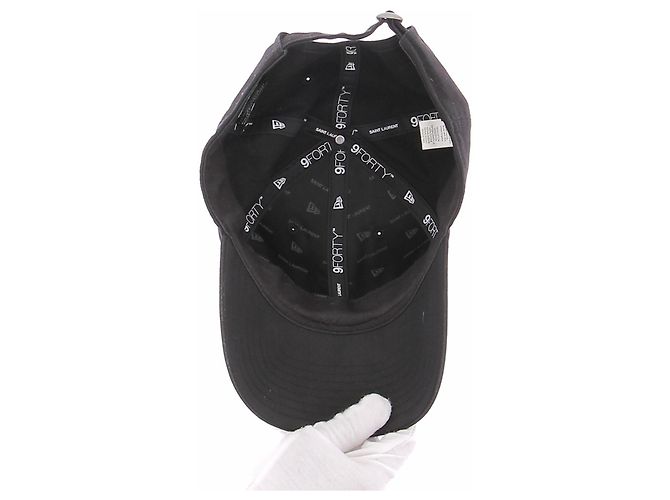 Saint Laurent Cappellino YSL nero tono su tono - vista 2