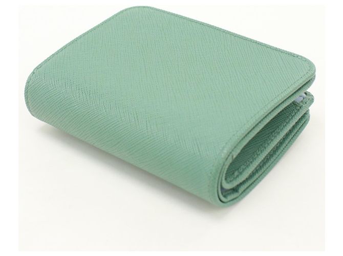 Saffiano Prada Bi-Fold-Geldbörse aus grünem Leder - Ansicht 2