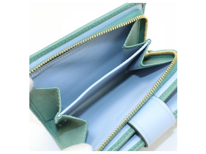 Saffiano Prada Bi-Fold-Geldbörse aus grünem Leder - Ansicht 5