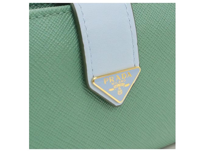Saffiano Prada Bi-Fold-Geldbörse aus grünem Leder - Ansicht 8