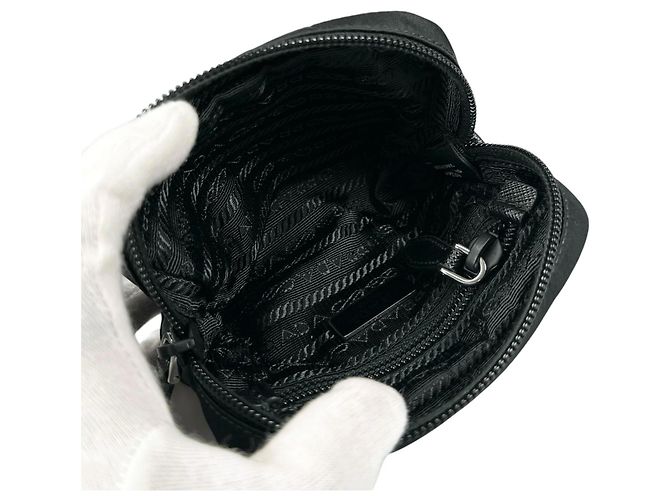 Beauty case PRADA in Re-Nylon con logo Triangle Nero - vista 5