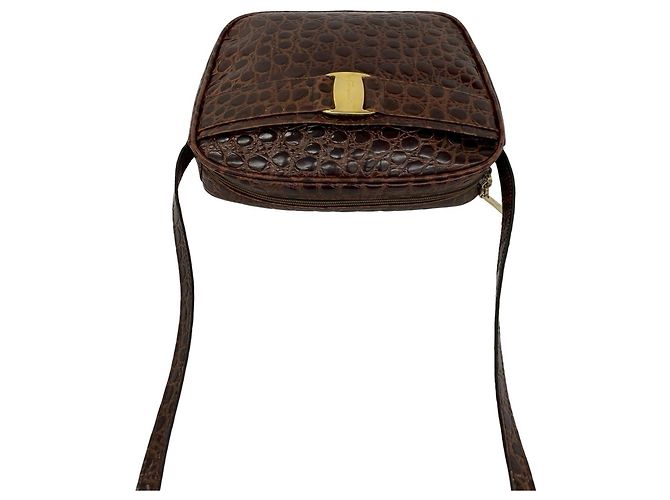 Borsa a tracolla pochette in pelle con logo hardware Vara Salvatore Ferragamo Marrone - vista 4