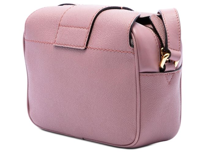 Burberry Bolsa transversal pequena em couro granulado macio rosa com fivela - vista 2
