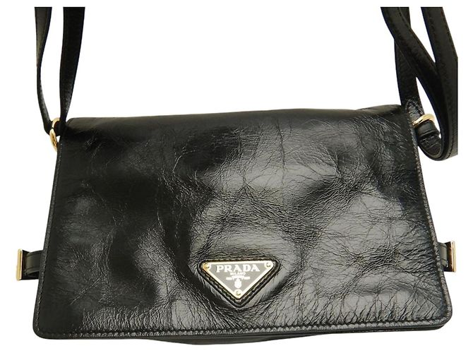 Borsa a tracolla Prada in pelle di vitello stropicciata nera Nero - vista 10