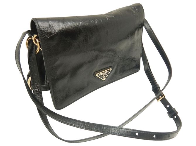 Borsa a tracolla Prada in pelle di vitello stropicciata nera Nero - vista 11