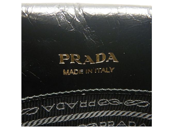 Borsa a tracolla Prada in pelle di vitello stropicciata nera Nero - vista 5