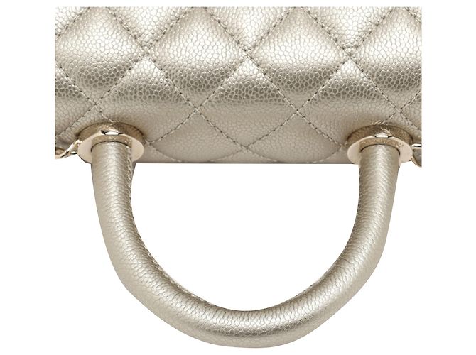 Coco Handle Borsa Chanel Gold Mini Quilted Caviar Coco Top Handle D'oro - vista 9