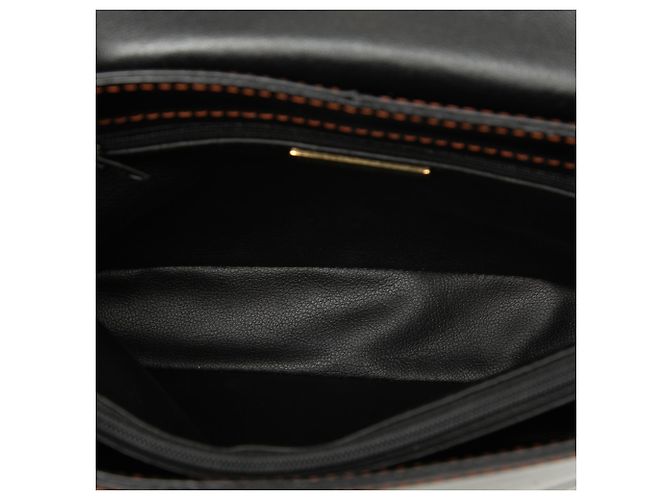 Bolsa transversal Saint Laurent em couro preto com recortes - vista 4