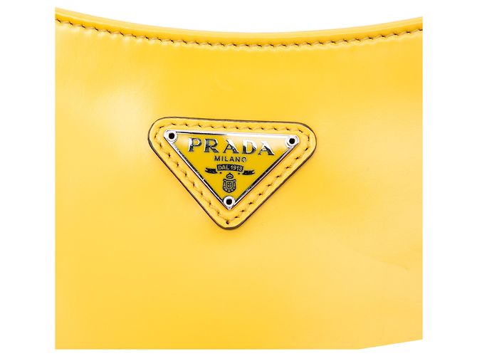 Borsa a tracolla Cleo in pelle spazzolata gialla Prada Giallo - vista 5
