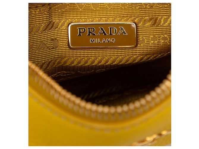 Pochette Prada en Vitello Daino amarillo - vista 5