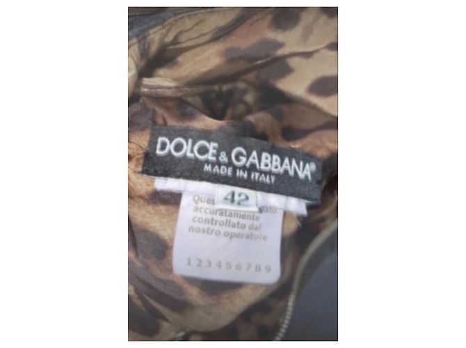 Dolce & Gabbana Schwarzes Kleid mit Leopardenmuster-Futter Leopardenprint - Ansicht 8