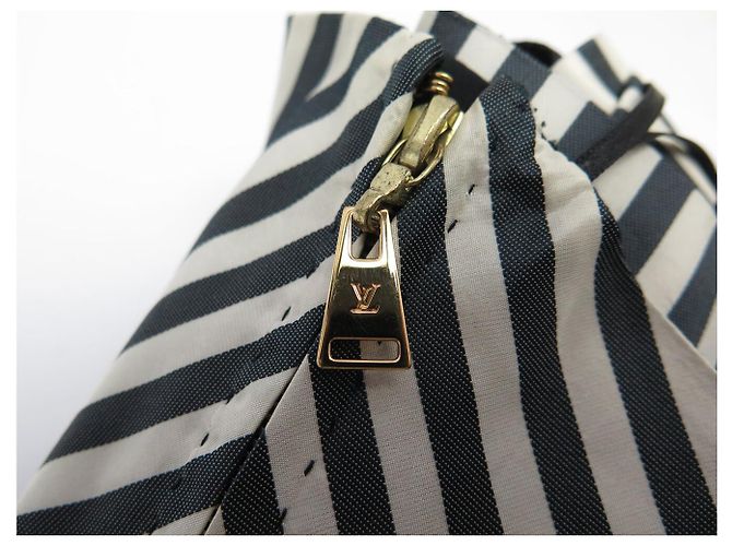ABITO LOUIS VUITTON CON VOLANT A RIGHE E A POIDS M 38 IN SETA NERA E BIANCA - vista 11