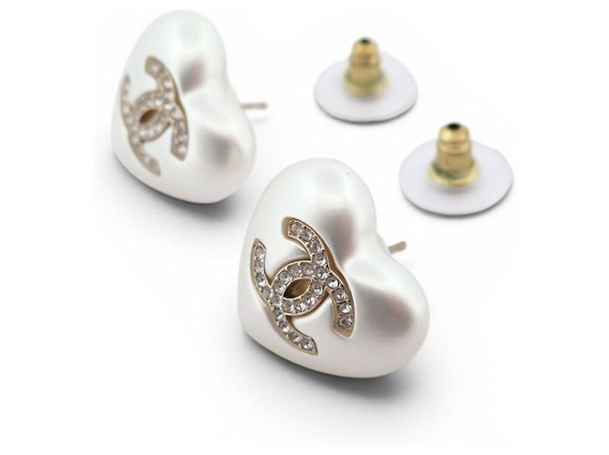 NUOVI ORECCHINI CHANEL LOGO CUORE CC IN METALLO DORATO CON STRASS D'oro - vista 4