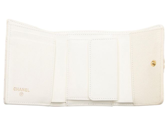 Portafoglio compatto Boy in pelle caviar Chanel Bianco - vista 5