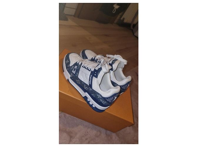 Sneakers Louis Vuitton Monogram Denim Bianco e Blu - vista 2
