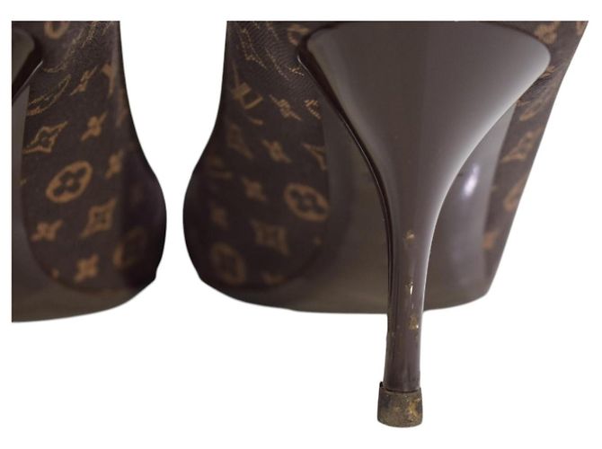 Louis Vuitton Décolleté Punta Monogram Mini Lin Marrone - vista 11