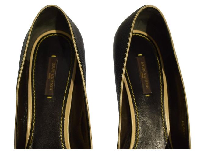 Louis Vuitton Décolleté Baroque in pelle nera Nero - vista 14