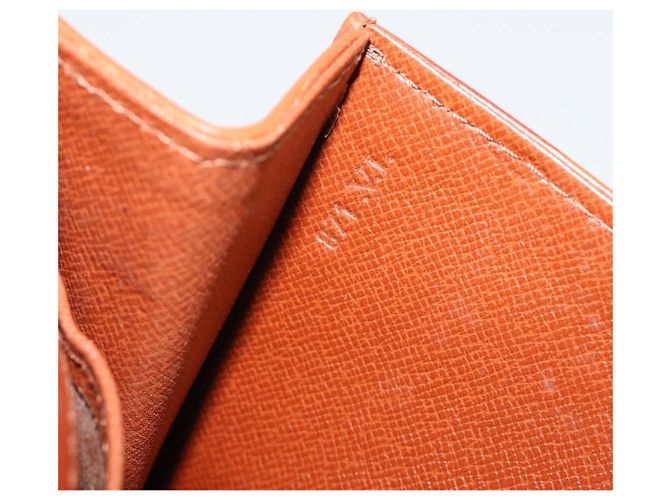 Clutch LOUIS VUITTON Epi Jena Marrone M52723 LV Auth 184698 - vista 12