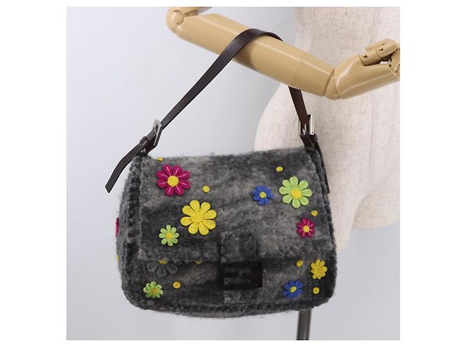 FENDI Borsa a tracolla Floral Mamma Baguette in feltro Grigio Argento Autentica 185390SAM Marrone - vista 23