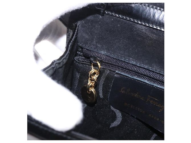 Borsa a tracolla Salvatore Ferragamo Vala in pelle vernice 2way Nero Oro Auth 185471 - vista 23