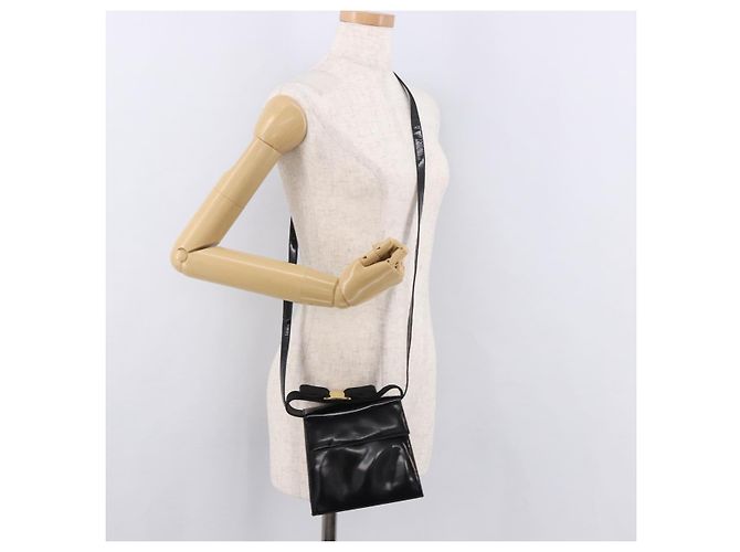 Borsa a tracolla Salvatore Ferragamo Vala in pelle vernice 2way Nero Oro Auth 185471 - vista 25