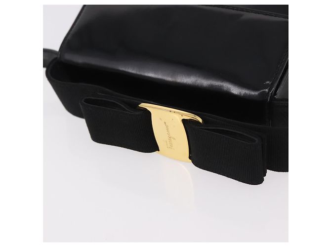 Borsa a tracolla Salvatore Ferragamo Vala in pelle vernice 2way Nero Oro Auth 185471 - vista 7
