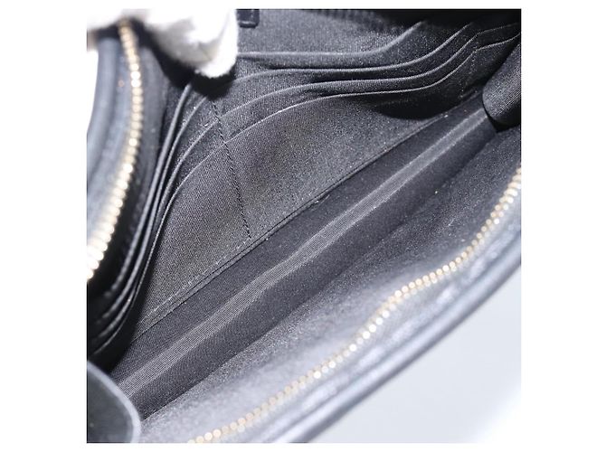 Clutch CHANEL in vinile nero e oro CC Auth bs35542V D'oro - vista 11