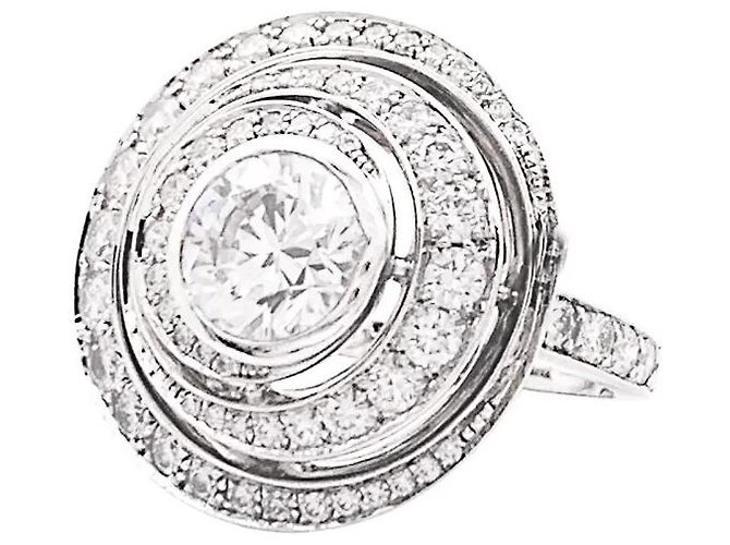 Anello Boucheron, "Idylle", oro bianco e diamanti. - vista 3