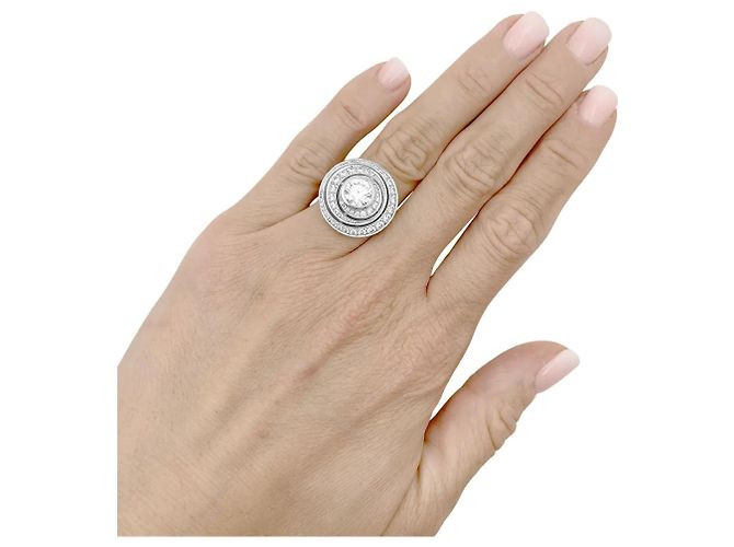 Anello Boucheron, "Idylle", oro bianco e diamanti. - vista 5