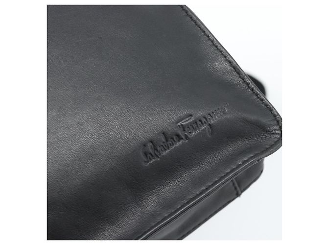 Borsa a Spalla Salvatore Ferragamo in Pelle Nera Argento Auth bs35581 Nero - vista 10