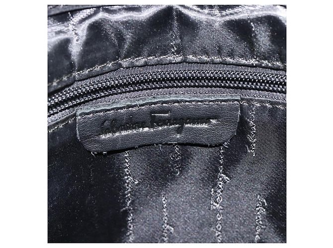 Borsa a Spalla Salvatore Ferragamo in Pelle Nera Argento Auth bs35581 Nero - vista 12