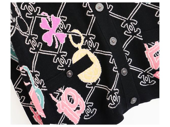 Chanel Kaschmir-Cardigan Logo Charm 22P Schwarz Mehrfarben - Ansicht 3