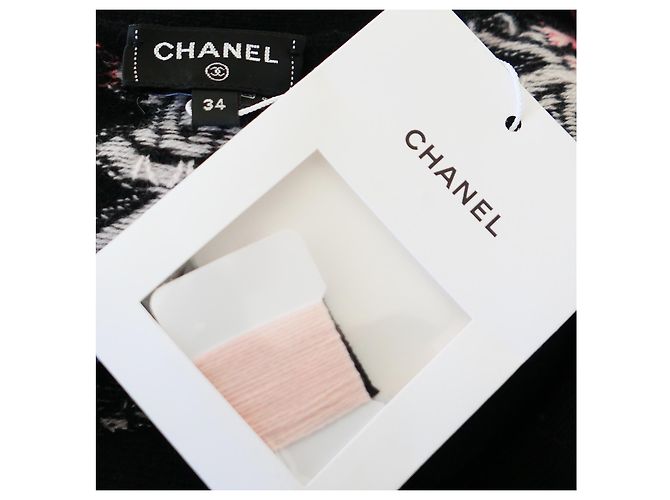 Chanel Kaschmir-Cardigan Logo Charm 22P Schwarz Mehrfarben - Ansicht 9