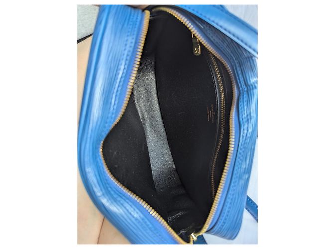 Louis Vuitton Jeune Fille PM Pelle Epi Blu - vista 7