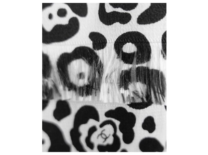 Abito corto in seta Chanel stampa leopardata e fiocco 22P Nero Bianco Stampa leopardo - vista 6