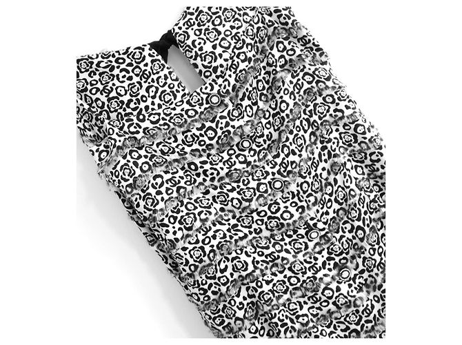 Abito corto in seta Chanel stampa leopardata e fiocco 22P Nero Bianco Stampa leopardo - vista 9