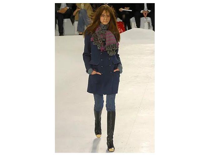 Timeless Abrigo de cachemira azul Chanel de la colección Ready To wear FW 2007 - vista 2
