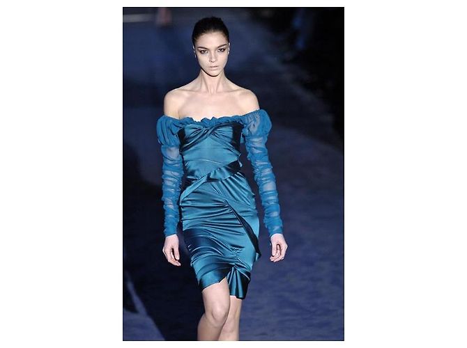 Abito color ottanio GUCCI FALL 2005 RTW - vista 2