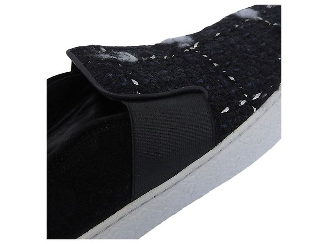 Timeless Scarpe slip-on in tweed Chanel Nero - vista 5