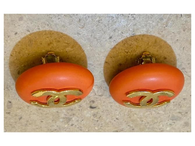 Orecchini Chanel CC Logo Arancione D'oro Corallo - vista 6