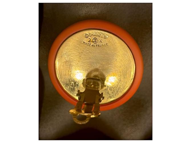 Orecchini Chanel CC Logo Arancione D'oro Corallo - vista 8